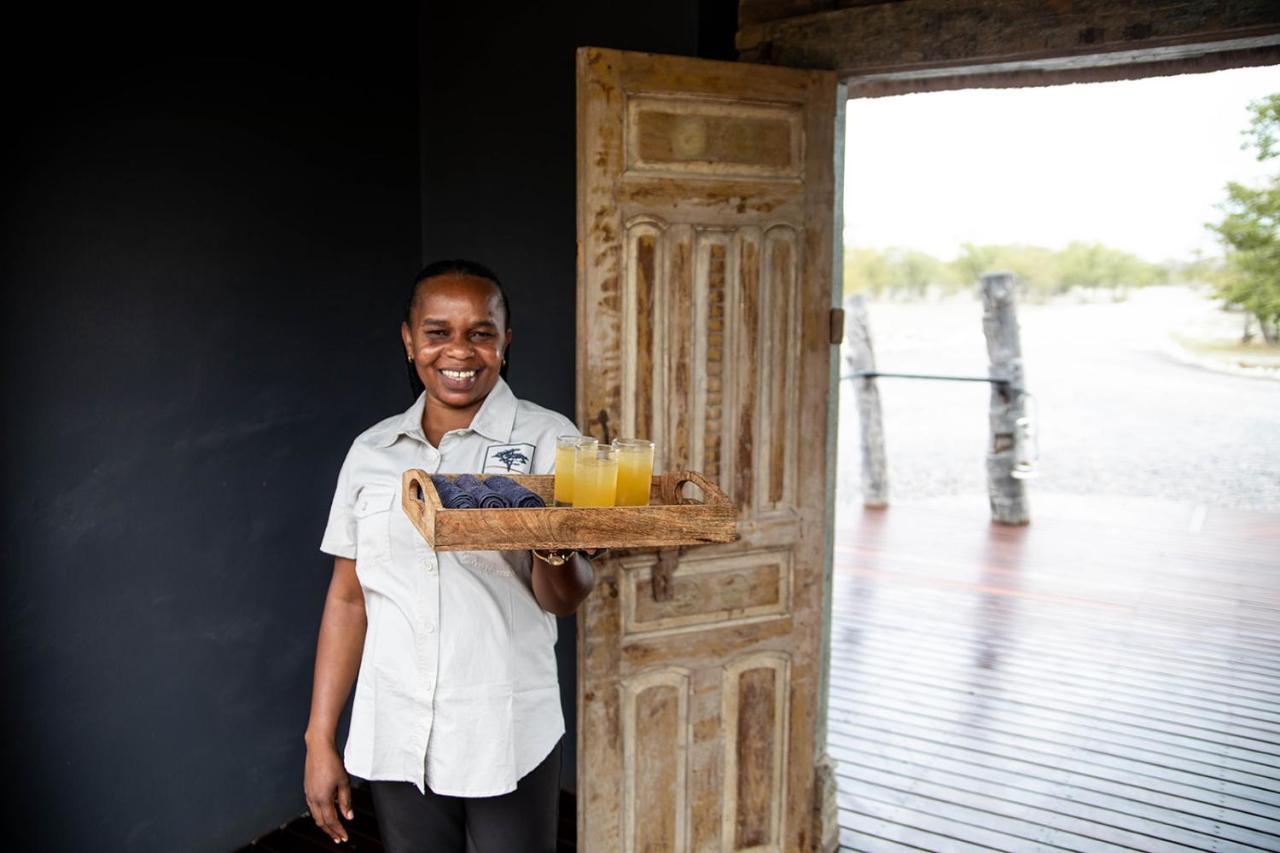 אוקאוקוג'ו Etosha Oberland Lodge מראה חיצוני תמונה