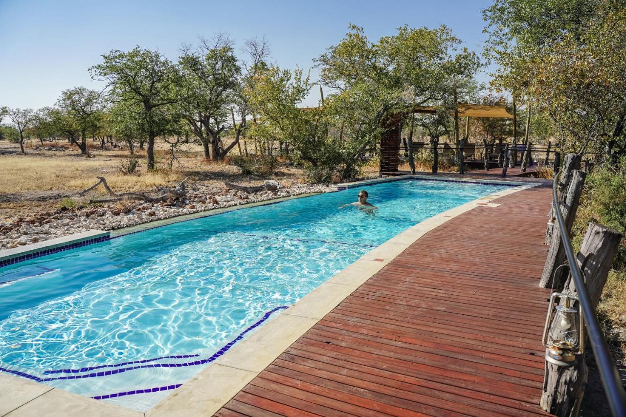 אוקאוקוג'ו Etosha Oberland Lodge מראה חיצוני תמונה