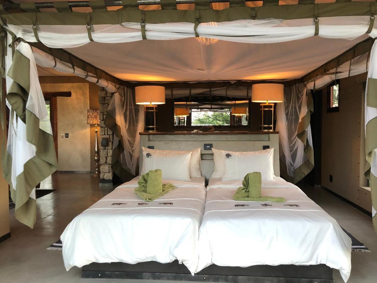 אוקאוקוג'ו Etosha Oberland Lodge מראה חיצוני תמונה