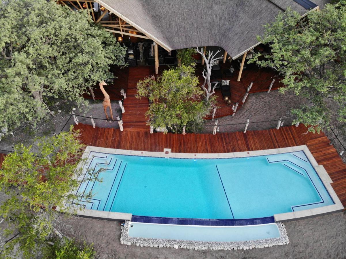 אוקאוקוג'ו Etosha Oberland Lodge מראה חיצוני תמונה