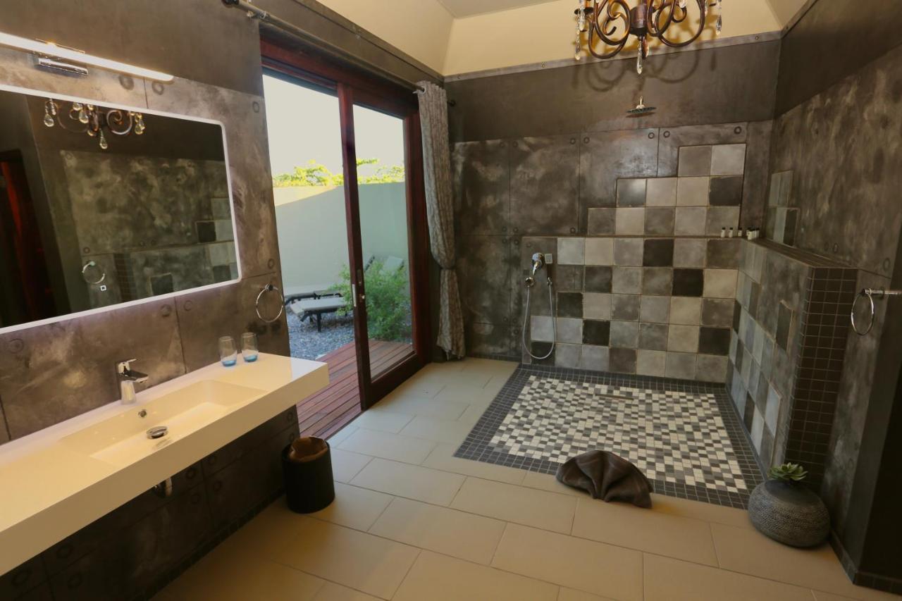 אוקאוקוג'ו Etosha Oberland Lodge מראה חיצוני תמונה