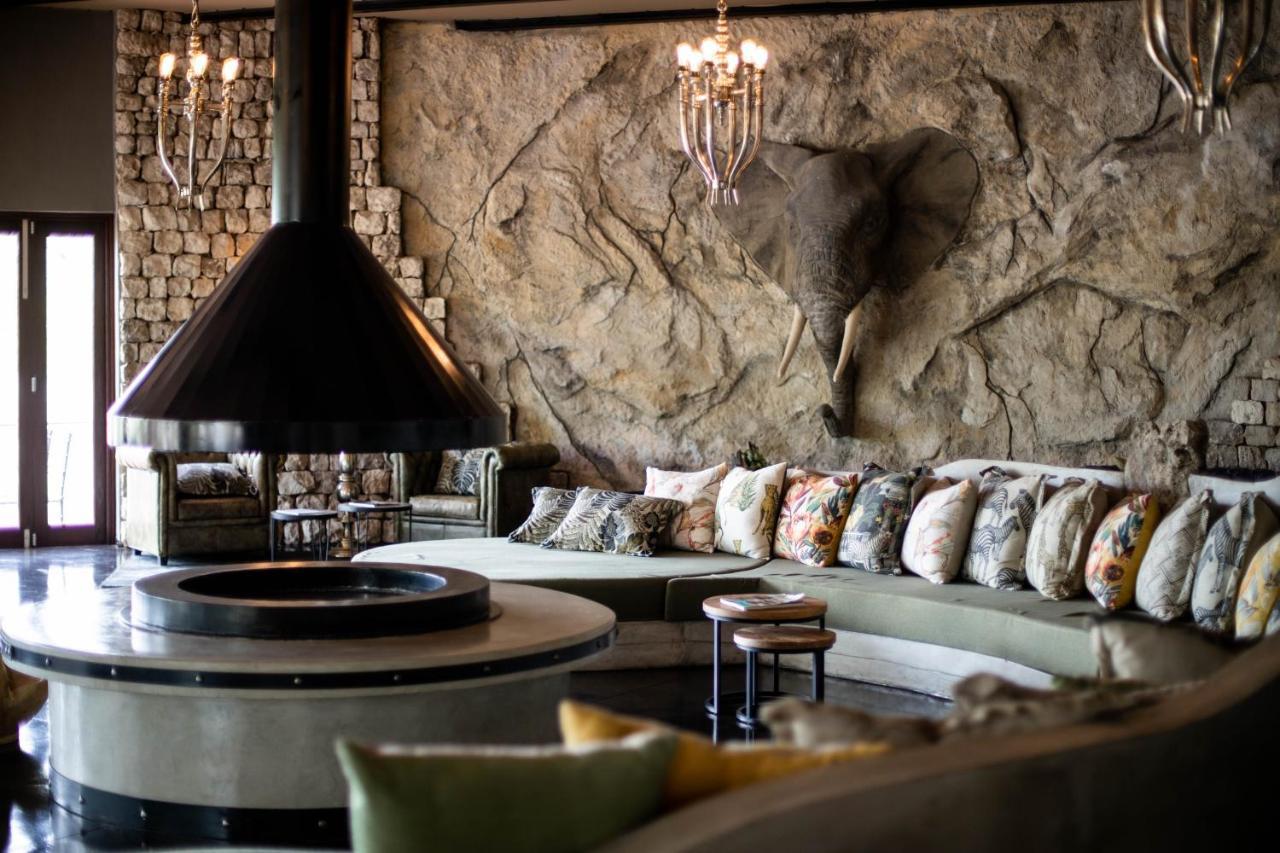 אוקאוקוג'ו Etosha Oberland Lodge מראה חיצוני תמונה